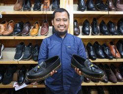 [Foto] Permata Tersembunyi: Pembuatan Sepatu Kulit Lokal di Kampung-Kampung Jakarta