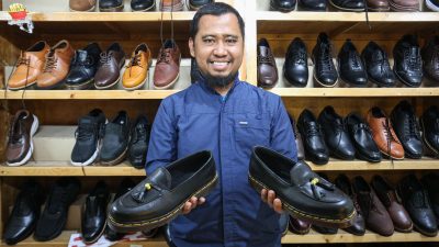 [Foto] Permata Tersembunyi: Pembuatan Sepatu Kulit Lokal di Kampung-Kampung Jakarta
