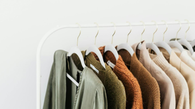 Gaya Hidup Praktis: Cara Cerdas Mengatur Capsule Wardrobe untuk Hidup Lebih Sederhana dan Efektif