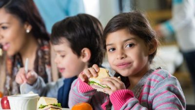 Apakah Makanan yang Anak Konsumsi Bisa Mengubah Karakternya?