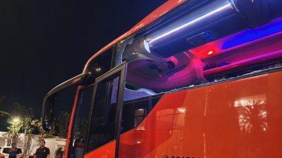 Arema Utas Dorong Polisi Selidiki Pelemparan Batu ke Bus Persik Kediri; Aremania Bersedia Tak Bela Jika Terbukti Pelakunya