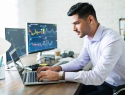 How Much Upside Does Macquarie See in APA Group Shares with a 6.9% Yield?