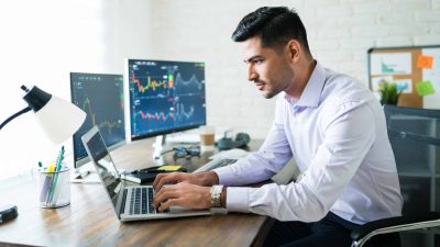 How Much Upside Does Macquarie See in APA Group Shares with a 6.9% Yield?
