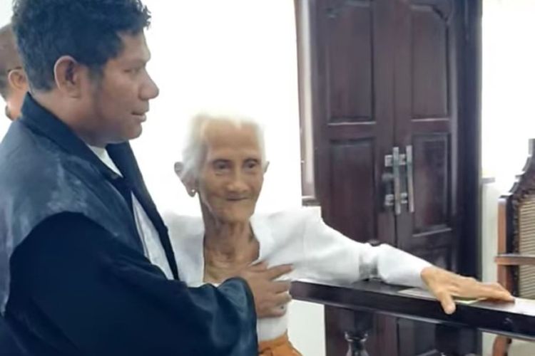 Empati Tetap Hidup! Nenek 92 Tahun Hadapi Persidangan di Bali Karena Dugaan Pemalsuan Dokumen, Ni Luh Djelantik Berjuang