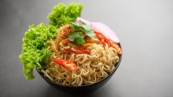Cari Makanan Lezat dan Hemat? Coba 4 Warmindo Terbaik di Surabaya Raya Ini!