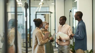 5 Perbedaan Antara Work Life Balance dan Work Life Integration: Wajib Diketahui!