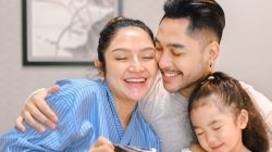 Cerita Persalinan Kedua Siti Badriah: Tanpa Dampingan Suami, Ia Harus Cepat dalam Proses Bersalin