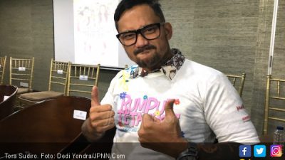 Tora Sudiro Terharu Mendengar Detak Jantung Calon Cucunya