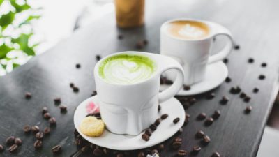 Matcha vs Kopi: Mana Yang Lebih Baik Untuk Mengatasi Kantuk?