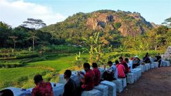 Pawon Purba: Nuansa Alam Memukau di Kaki Gunung Api Purba dengan Kuliner Khas Gunung Kidul