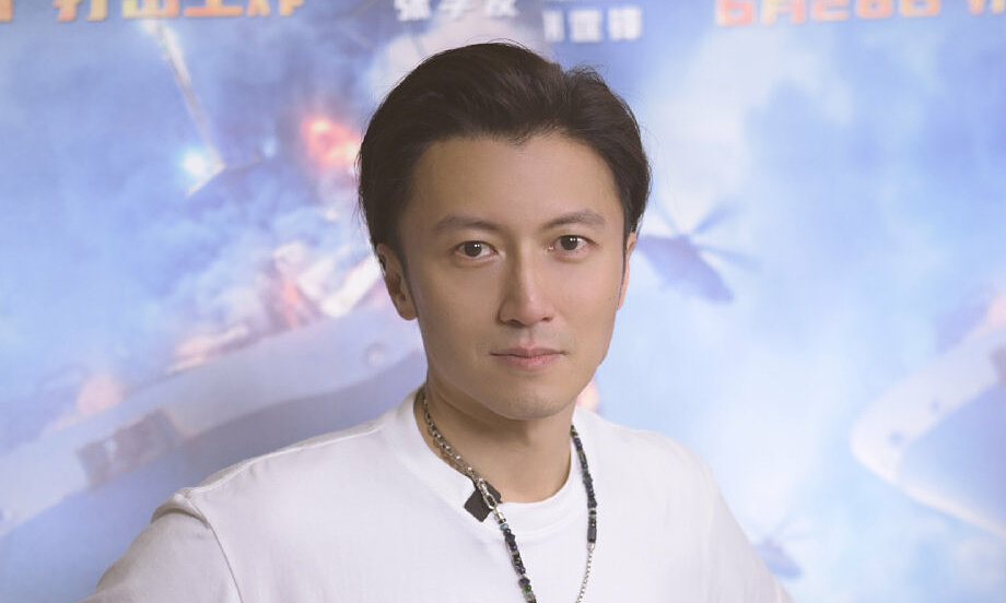 Nicholas Tse Debuts Singapore’s Chili Crab Mayo Hot Dog at JJ Lin’s Hong Kong Concert