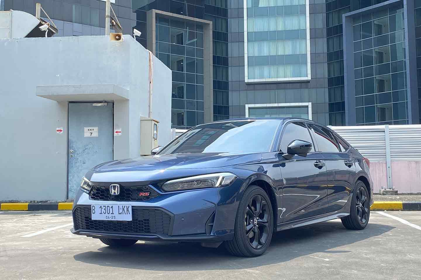 Coba Honda Civic RS e:HEV yang Memukau, Menggeser Pandangan dari Altis HEV