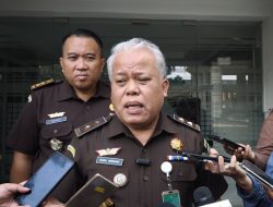 Kasus Impor Gula: Kejagung Serahkan 9 Tersangka ke Kejari Jakarta Pusat Kasus Impor Gula: Kejagung Serahkan 9 Tersangka ke Kejari Jakarta Pusat