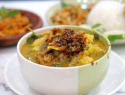 Kuliner Khas Banyuwangi: Rujak Soto dan Kue Bagaiak Resmi Dilantik sebagai KIKI Baru Kuliner Khas Banyuwangi: Rujak Soto dan Kue Bagaiak Resmi Dilantik sebagai KIKI Baru