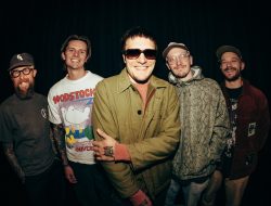 Neck Deep Akhirnya Ungkap Rahasia dengan Peluncuran Lagu Tersembunyi Neck Deep Akhirnya Ungkap Rahasia dengan Peluncuran Lagu Tersembunyi