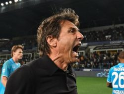 Presiden Napoli Tingkatkan Tekanan pada Antonio Conte Setelah Kemenangan Liga Italia Presiden Napoli Tingkatkan Tekanan pada Antonio Conte Setelah Kemenangan Liga Italia