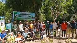 Kejari Tolitoli Planting Hundreds of Trees in Flood-Prone Area; Bupati Sends Special Envoy