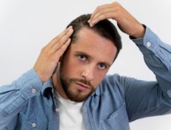 5 Tip Ampuh Buat Tutupi Bagian Rambut Yang Tipis