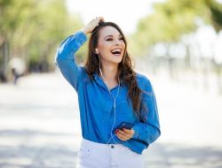 Hidup Maknawi, Bahagia dan Tenang dengan Menerapkan 7 Kiat Sederhana Sehari-hari