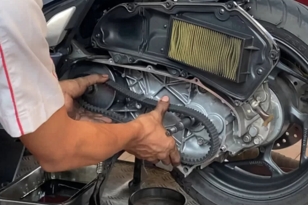 Filter Udara Motor: Kotoran Itu Bersihkan atau Ganti Saja?