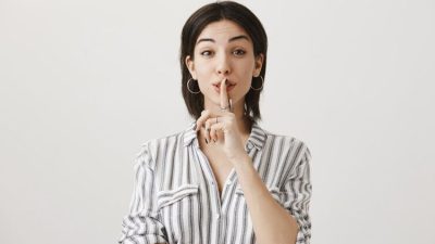 4 Zodiak yang Paling Handal dalam Bercanda dan Sulit Berbicara Jujur