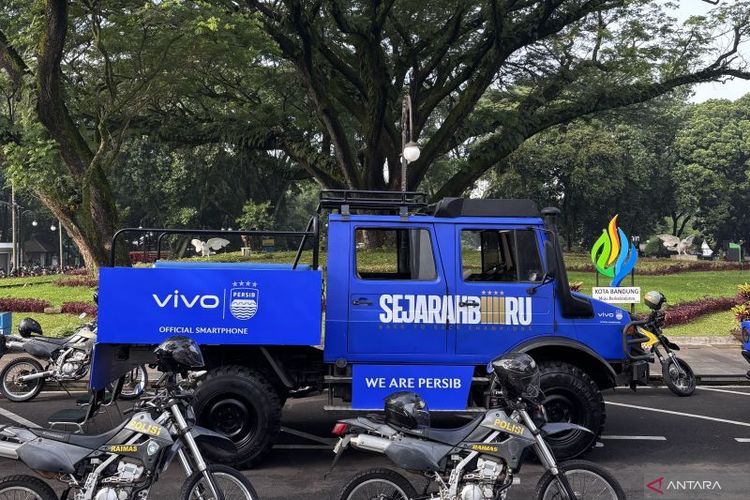 Persib Bandung Rancang Pawai Juara dengan 4 Unit Unimog Mewah
