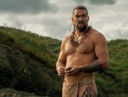 Sinopsis Chief of War: Kembali dengan Kehebatan Jason Momoa Sinopsis Chief of War: Kembali dengan Kehebatan Jason Momoa