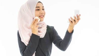 3 Pilihan Bedak Two Way Cake Terbaik untuk Mencerahkan Kulit — Yuk Pilih YangMana!