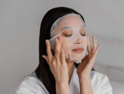 5 Langkah Cerdas Pakai Sheet Mask Untuk Hapus Jerawat di Wajah
