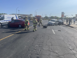 Triple-Vehicle Crash Closes Road in Madera Triple-Vehicle Crash Closes Road in Madera