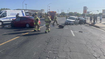 Triple-Vehicle Crash Closes Road in Madera