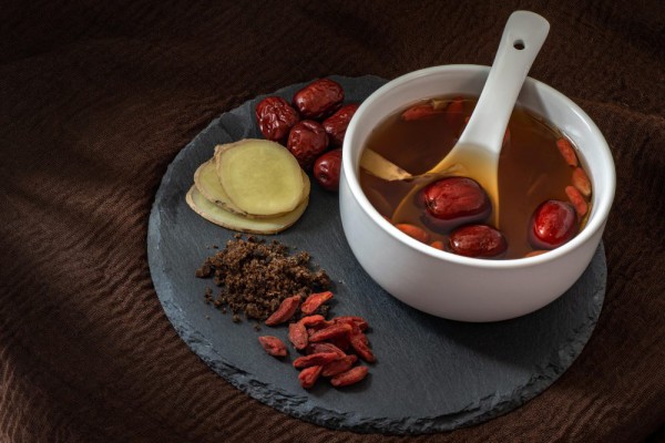 Resep Minuman Jahe dengan Buah Zaitun Korea: Kunci Kulit Glowing Mereka!