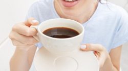 Simak Batas Aman Ibu Menikmati Kopi saat Menyusui