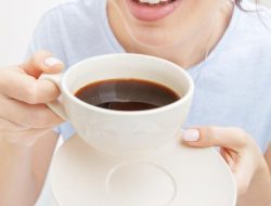 Simak Batas Aman Ibu Menikmati Kopi saat Menyusui Simak Batas Aman Ibu Menikmati Kopi saat Menyusui