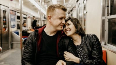 7 Tanda Dia Pria Berkualitas dan Ideal Sebagai Suami Impian, Simak Nih!