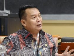 Mutasi Letjen Kunto Arief Dicurigai Berpolitik, TB Hasanuddin: TNI Rentan Terpengaruh oleh Urusan Politik Mutasi Letjen Kunto Arief Dicurigai Berpolitik, TB Hasanuddin: TNI Rentan Terpengaruh oleh Urusan Politik