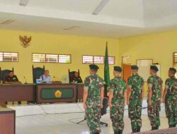Prajurit TNI Sertu Menangis Setelah Dihukum 10 Bulan Penjara, Inilah Kejahatannya Prajurit TNI Sertu Menangis Setelah Dihukum 10 Bulan Penjara, Inilah Kejahatannya