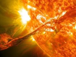 Solar Storm Strikes Earth, Threatening Satellites and Power Grids