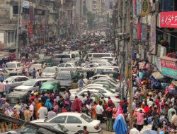 Eid Exodus: Highway Bliss as Passengers Cruise Traffic-Free from Dhaka to Chattogram Eid Exodus: Highway Bliss as Passengers Cruise Traffic-Free from Dhaka to Chattogram