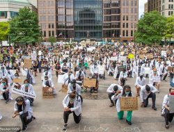 Medicine Meets Politics: An International Perspective