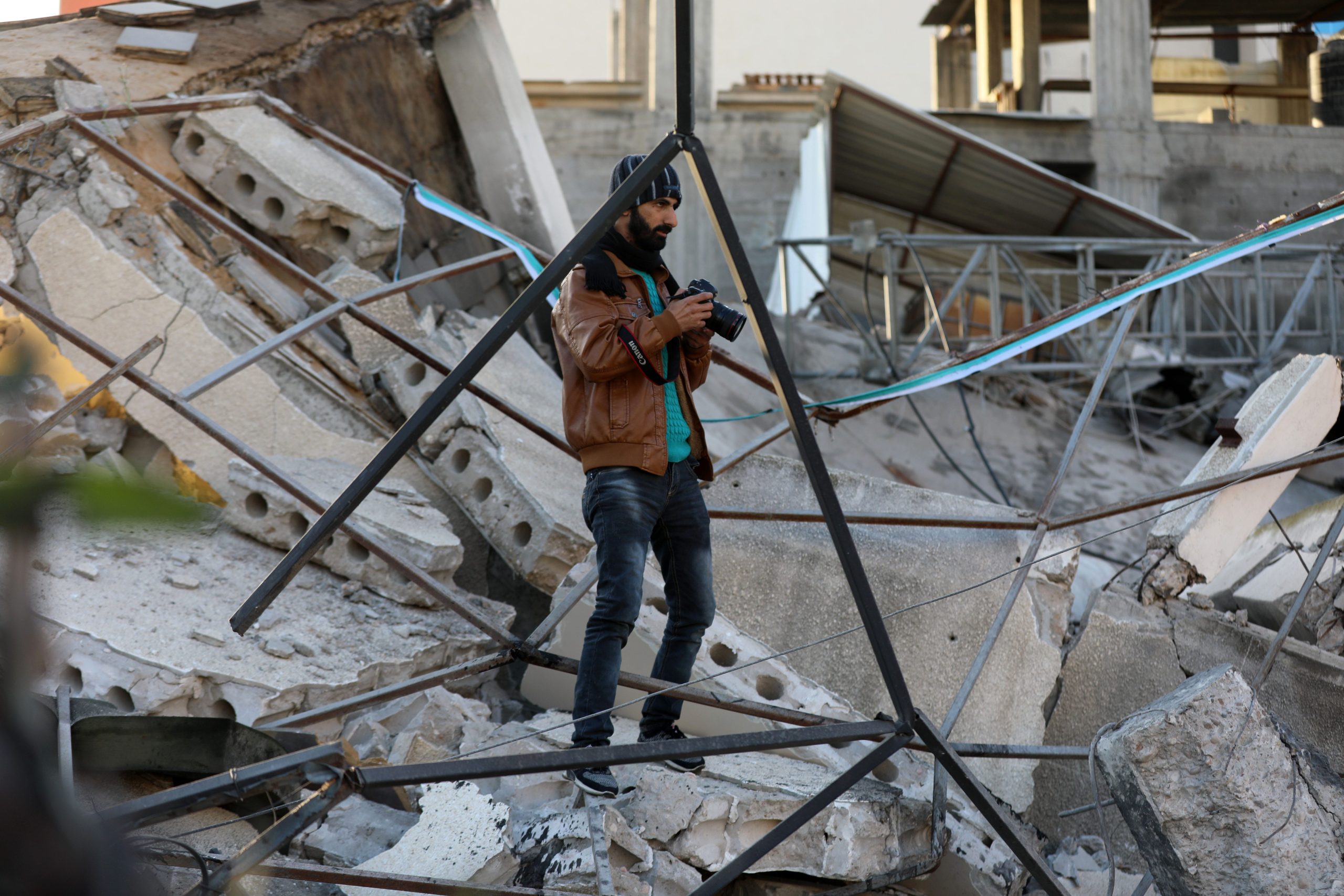 Israeli Strikes Ravage Nabatiyeh and Iqlim al-Tuffah