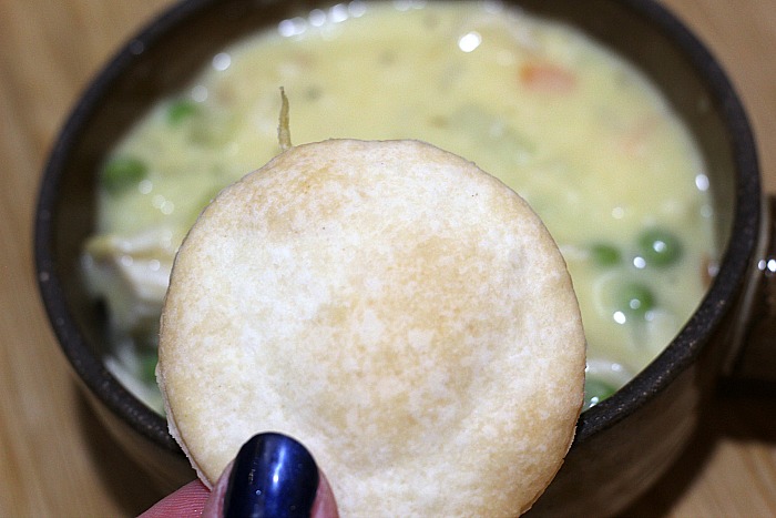 Cozy Slow Cooker Chicken Pot Pie Soup!