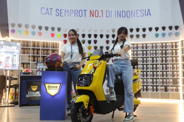 Cat Semprot Diton Raih Penghargaan Terbaik di Top Brand Award 2024