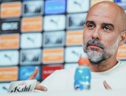 Daftar Pelatih Sepak Bola Terhormat yang Dianugerahi Doktor Kehormatan
