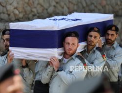 Pejuang Palestina Menewaskan Komandan Intelijen Israel di Gaza Pejuang Palestina Menewaskan Komandan Intelijen Israel di Gaza