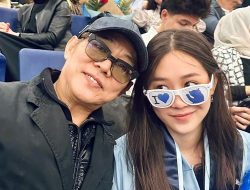 Jet Li Silences Death Rumors with Joyful Family Time in New York Jet Li Silences Death Rumors with Joyful Family Time in New York