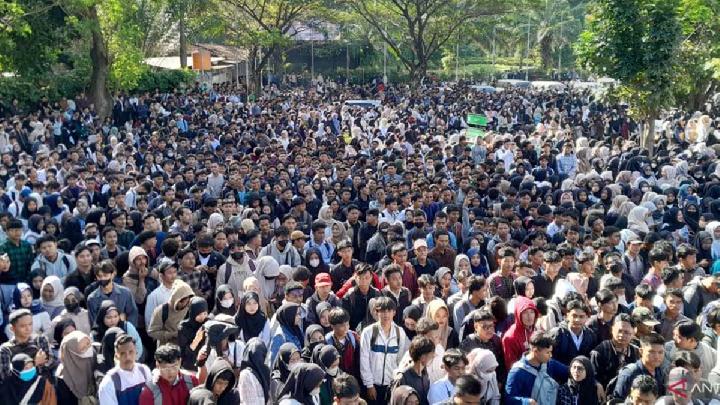 Kebijakan dan Reaksi Beragam Terkait Kerusuhan Job Fair di Cikarang