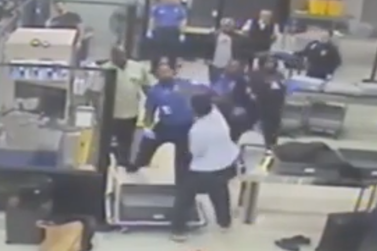 Traveler’s Abrupt Attack Sparks Chaos: Brawl Erupts at Florida Airport