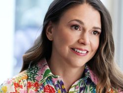 Sutton Foster: Star of Stage and Screen, in a Romance with Hugh Jackman Sutton Foster: Star of Stage and Screen, in a Romance with Hugh Jackman