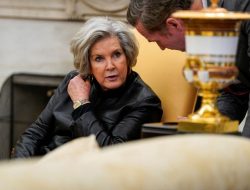 U.S. Investigates Impersonation of White House Chief of Staff, Wall Street Journal Reveals
